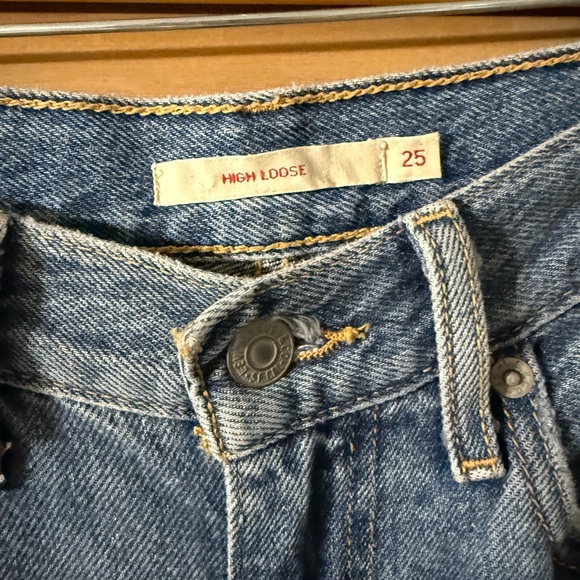 Levi’s Premium High Loose Wide Leg Jeans - Picture 5 of 11